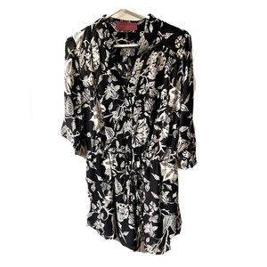 Akira Navy White Floral Tunic